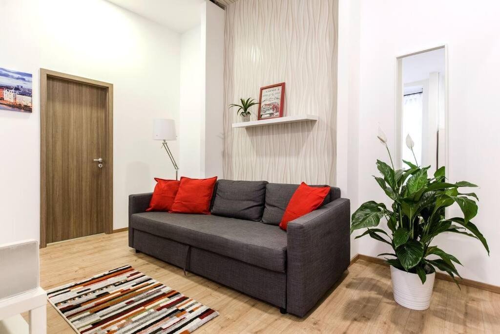 Designer Dream In The Ruin Bar District W A/c Apartman