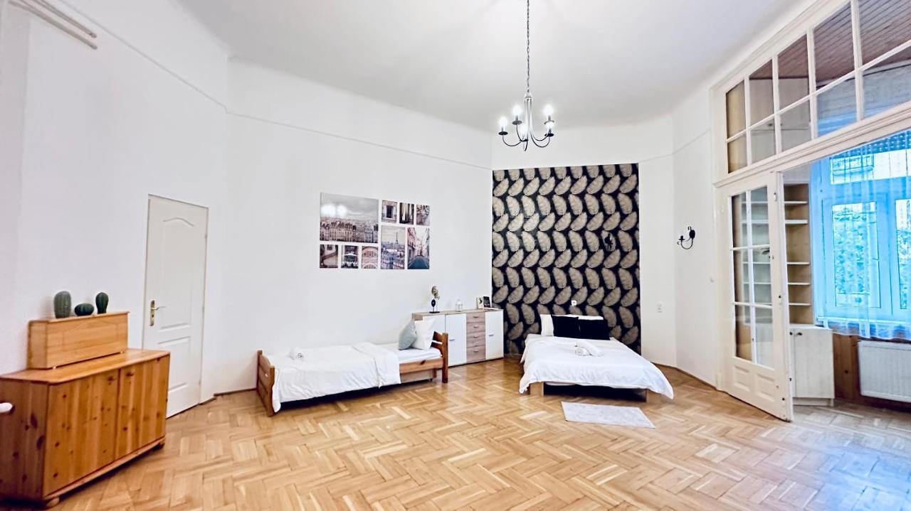 Ulloi - Unique Style Near Corvin Apartman