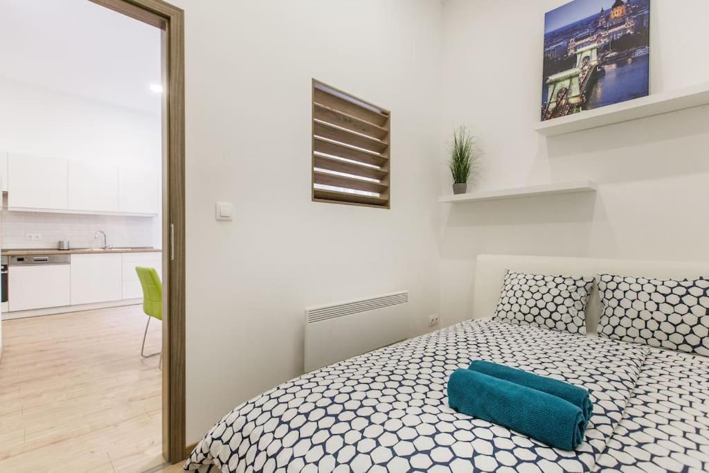 Apartman Designer Dream In The Ruin Bar District W A/c