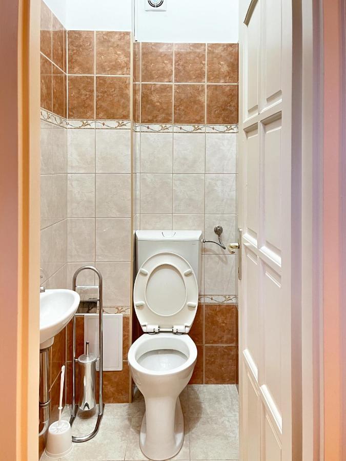 Majestic Residency - 3 Bedrooms *
