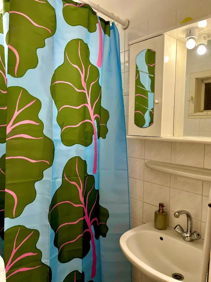 Cosy Art Flats In Central Appartement