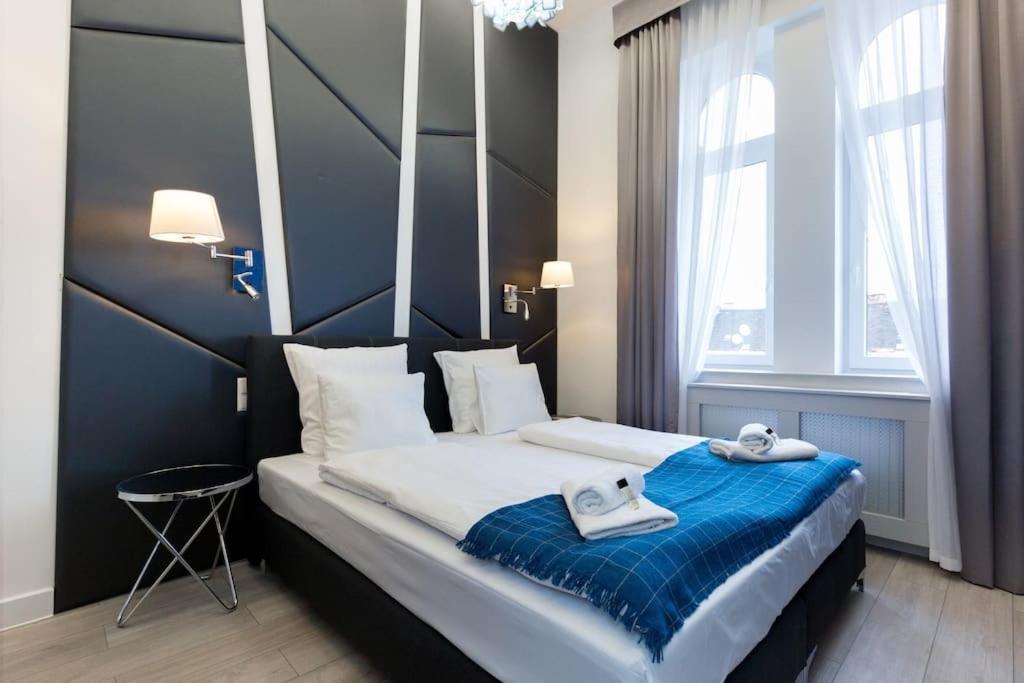 Grand & Luxurious In The Heart Of Budapest, 2br & 2bt *