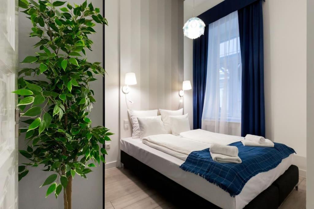 Grand & Luxurious In The Heart Of Budapest, 2br & 2bt *