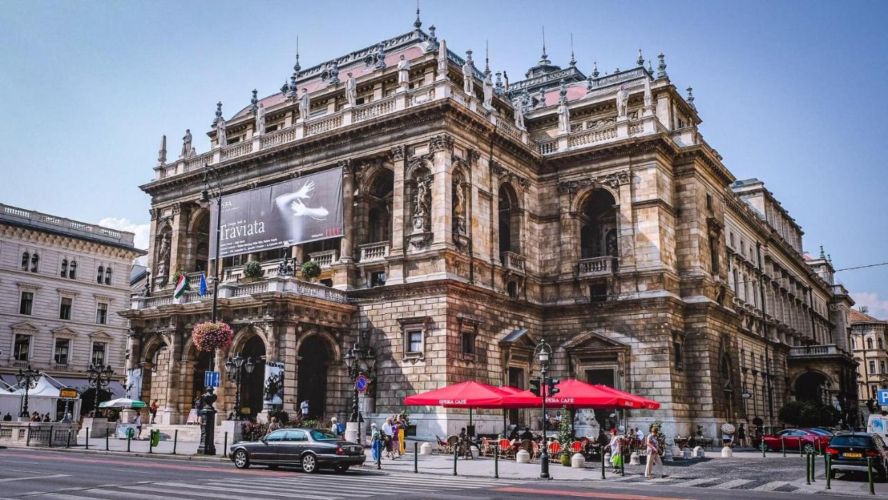 Luxe, Historic Downtown Landmarks 19 Century * Budapest