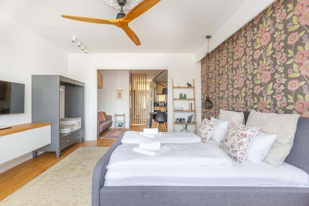 Cozy&stylish At The Eastern Railway St. W Balcony Apartament *