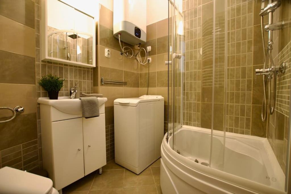 Standard By Hi5- Aranykez Appartement Budapest