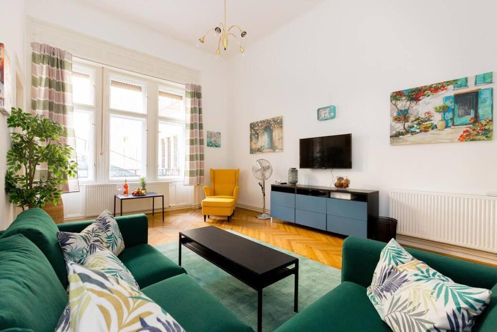 Hidden Gem 1 Bedroom Next To Opera Budapešť