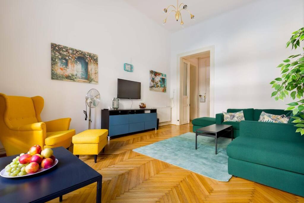 Hidden Gem 1 Bedroom Next To Opera Apartmán