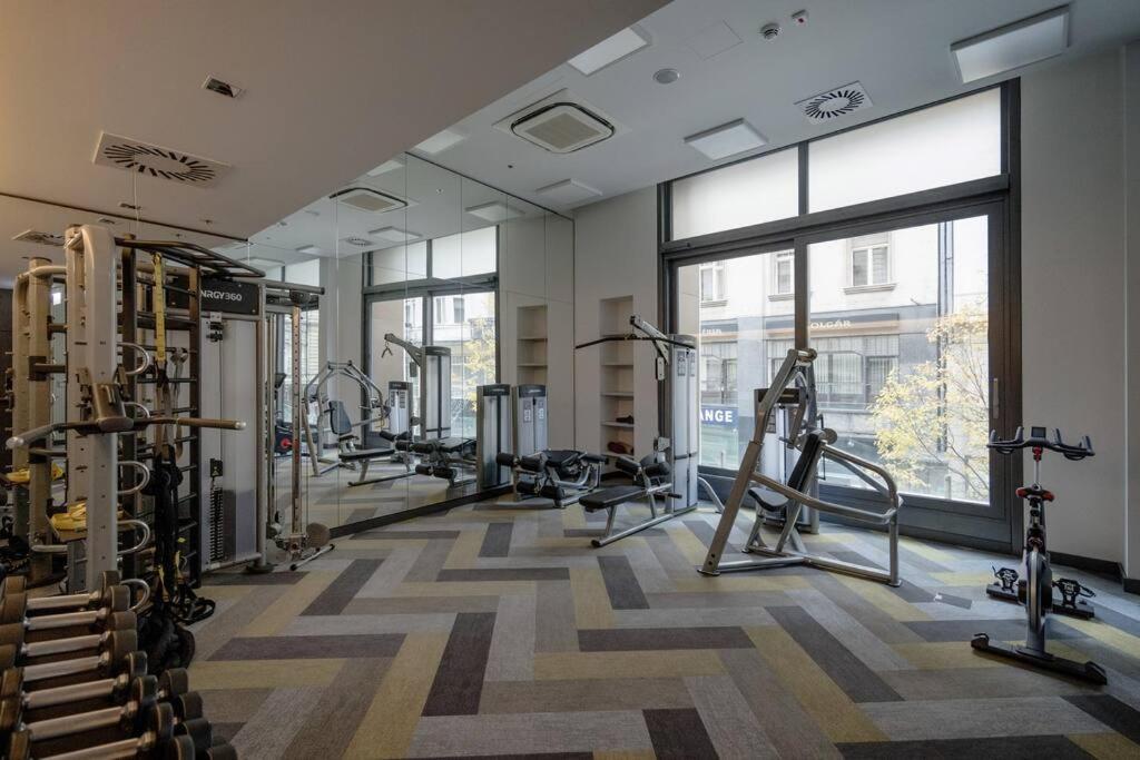 High-end W Gym/sauna/balcony/security Apartamento