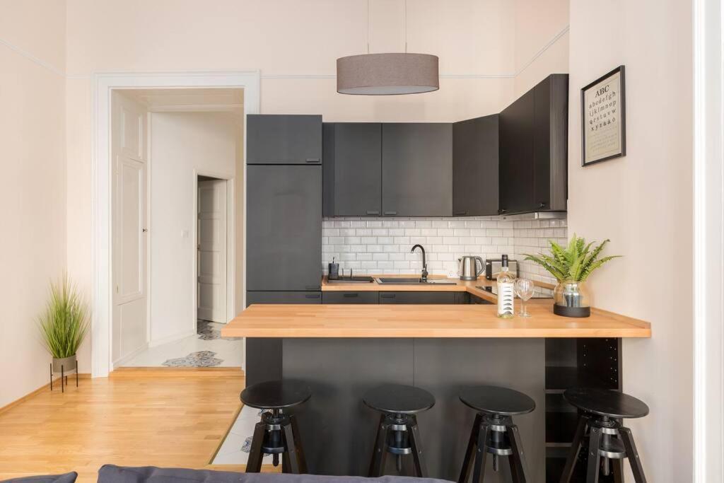 Center Dream At The Danube Apartamento *