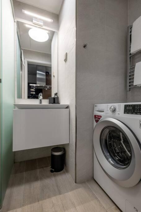 High-end W Gym/sauna/balcony/security Apartamento