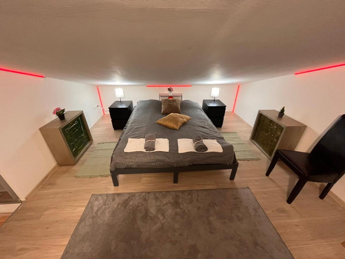 King House & Garden With Ac And Free Parking Possibility *