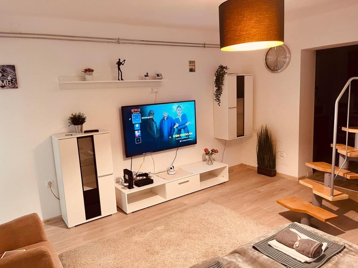 Apartment King House & Garden With Ac And Free Parking Possibility