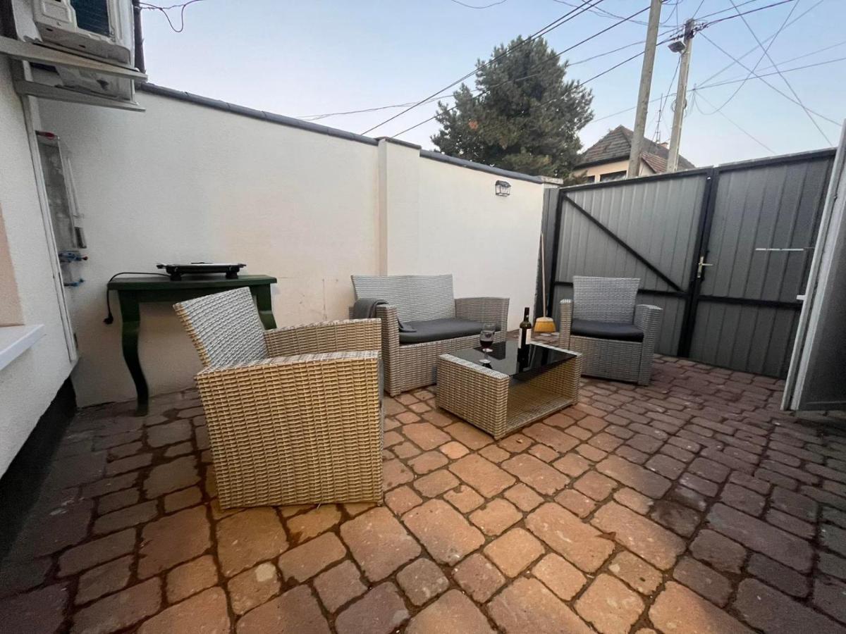 Apartment King House & Garden With Ac And Free Parking Possibility