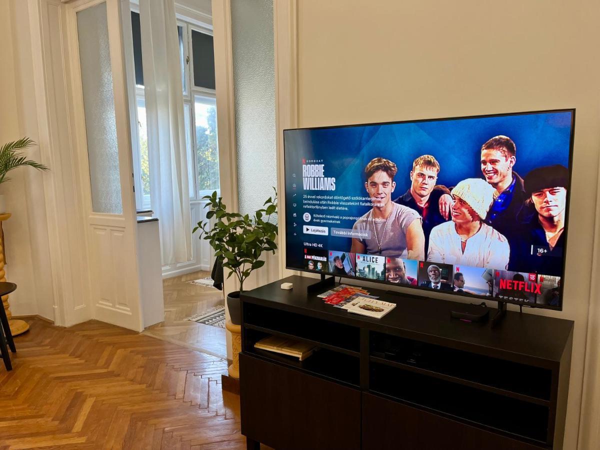 Hillside Luxury With Free Garage * Budapest