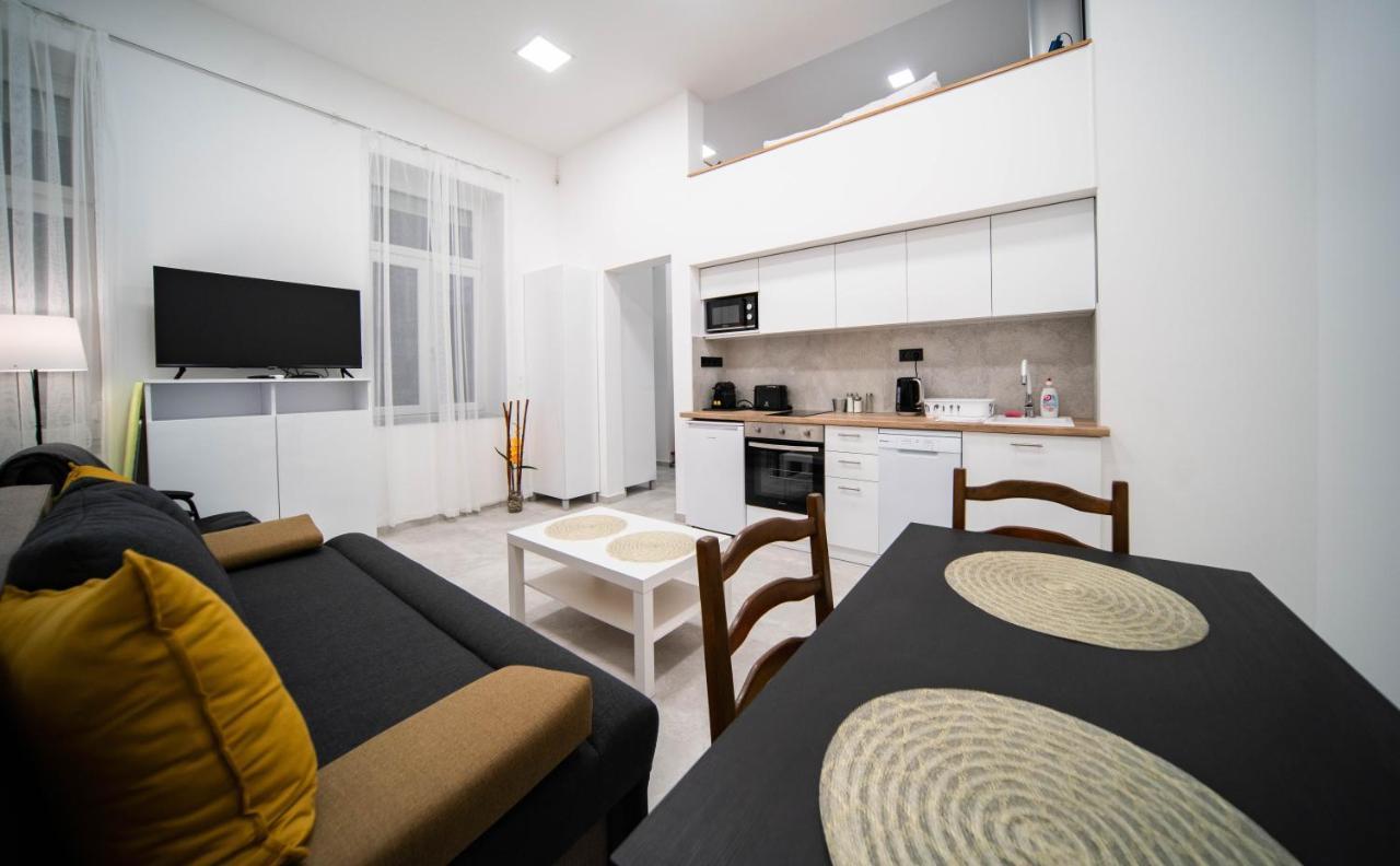 Free Parking Basilica Leo's - Ac, Wi-fi, Smart Tv Budapest