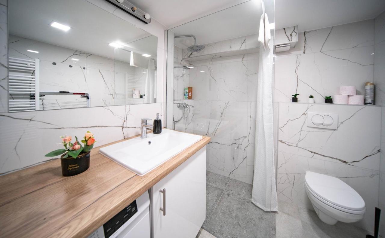Apartment Free Parking Basilica Leo's - Ac, Wi-fi, Smart Tv Budapest