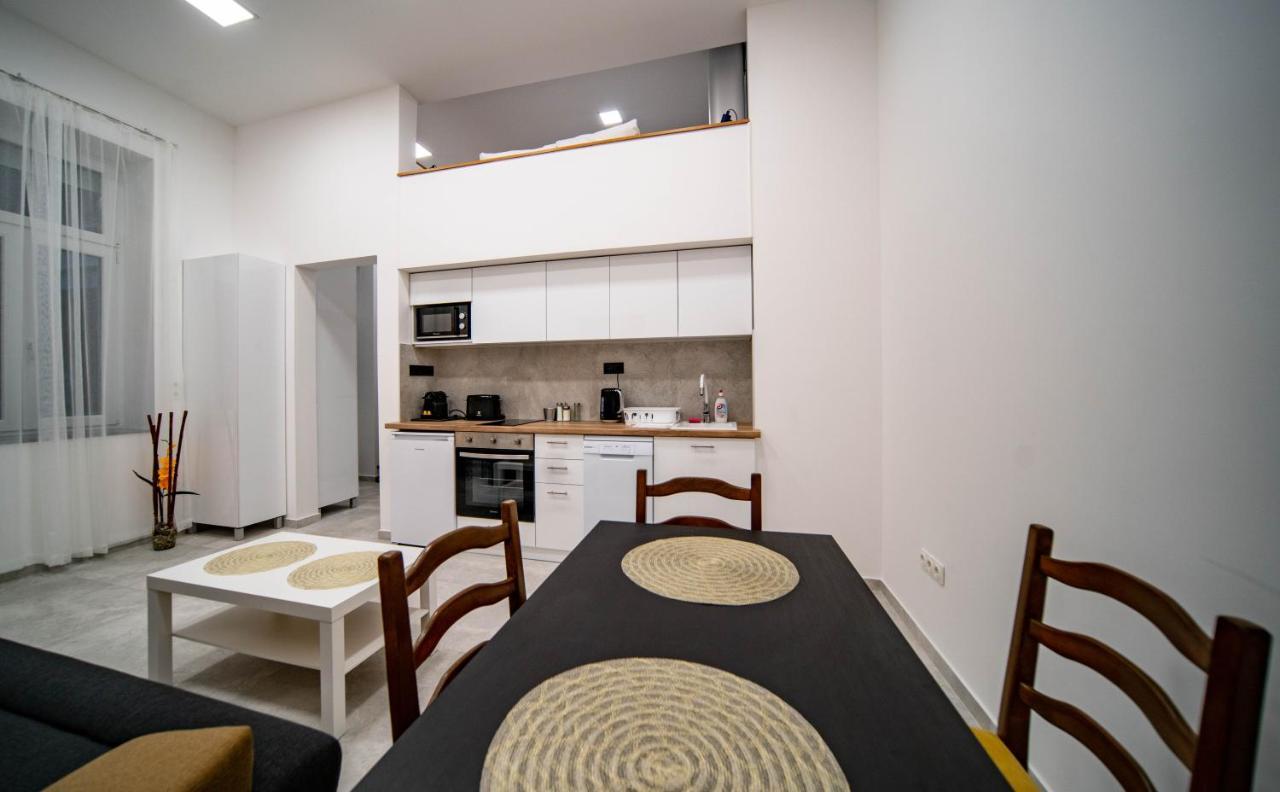Apartment Free Parking Basilica Leo's - Ac, Wi-fi, Smart Tv Budapest