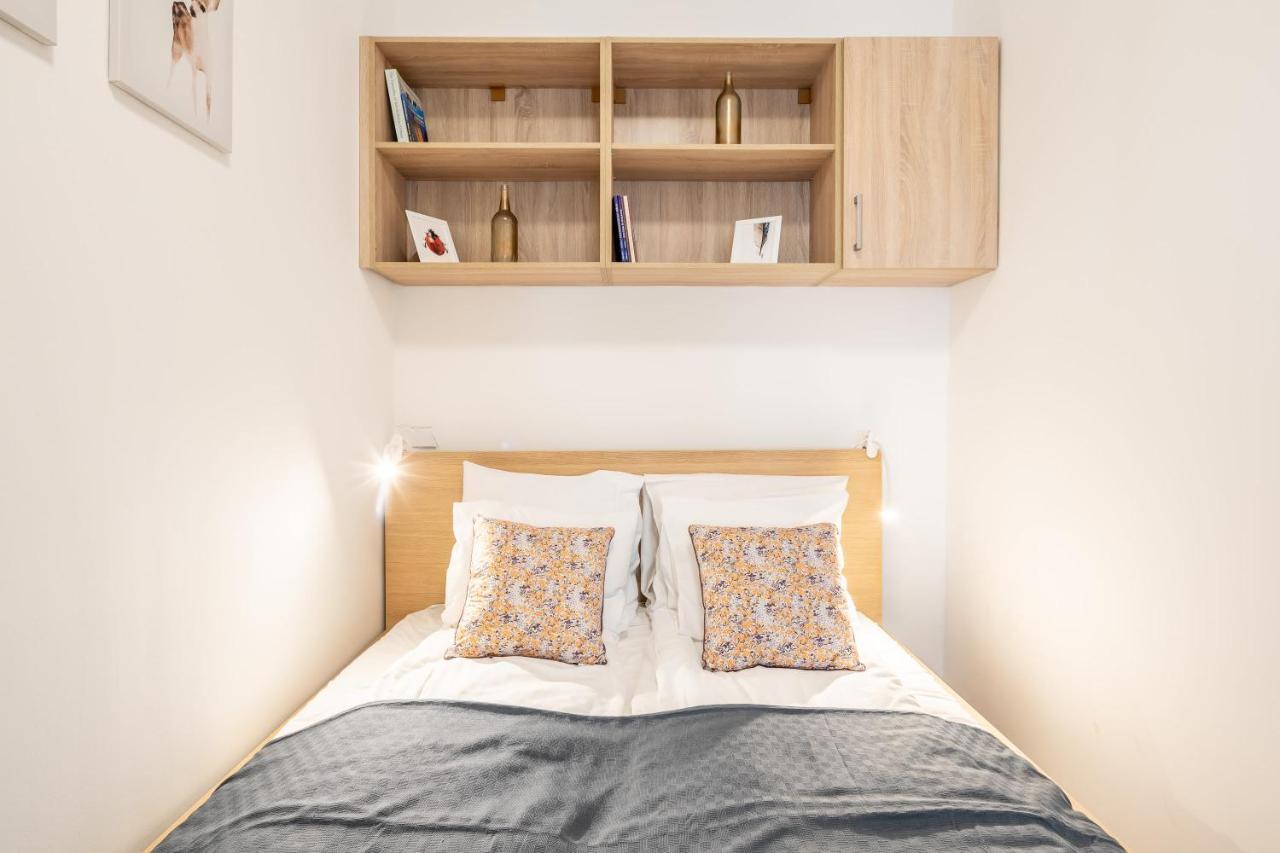 Cozy *top* Location *