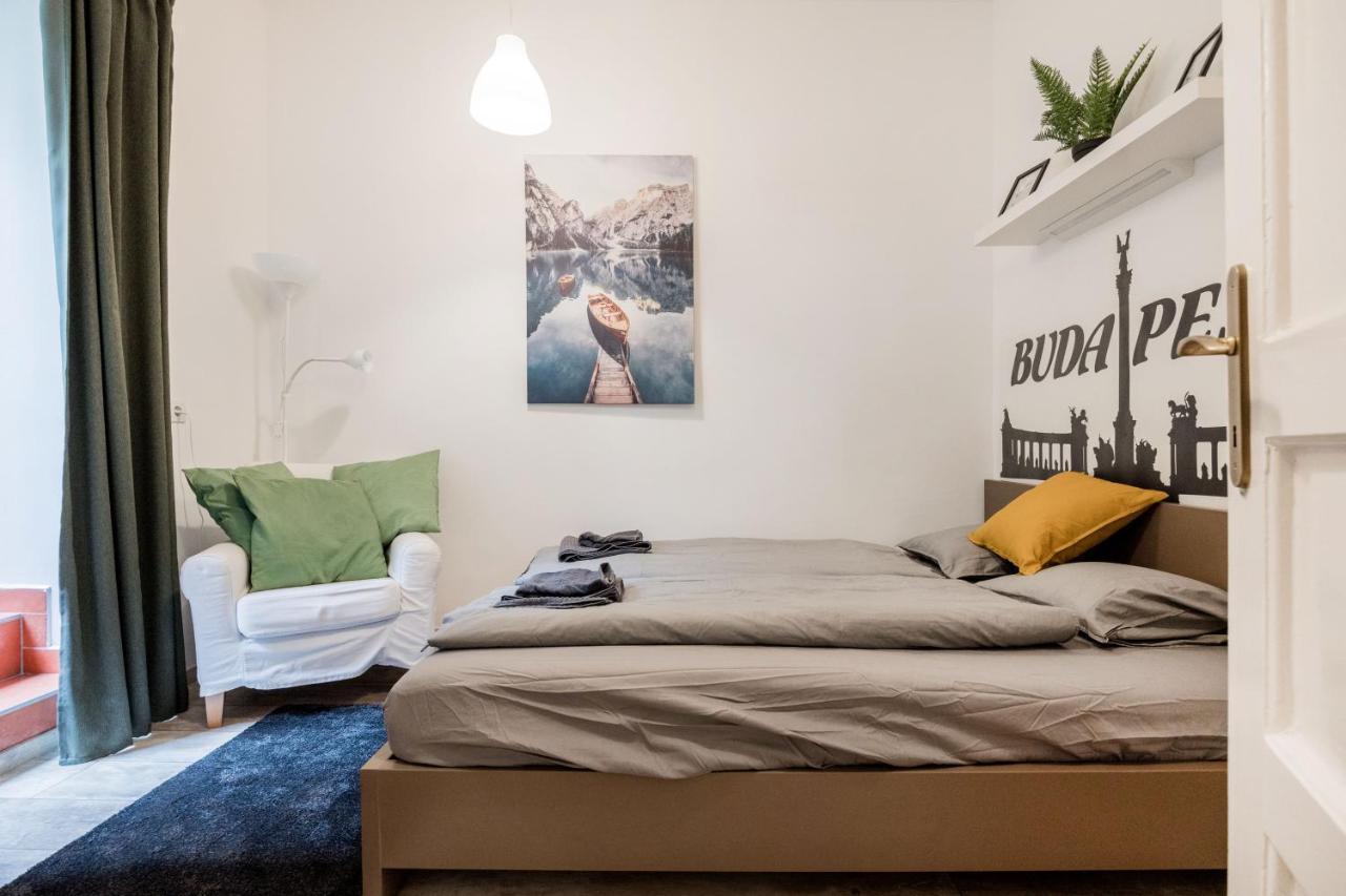 Lavender Apartment *