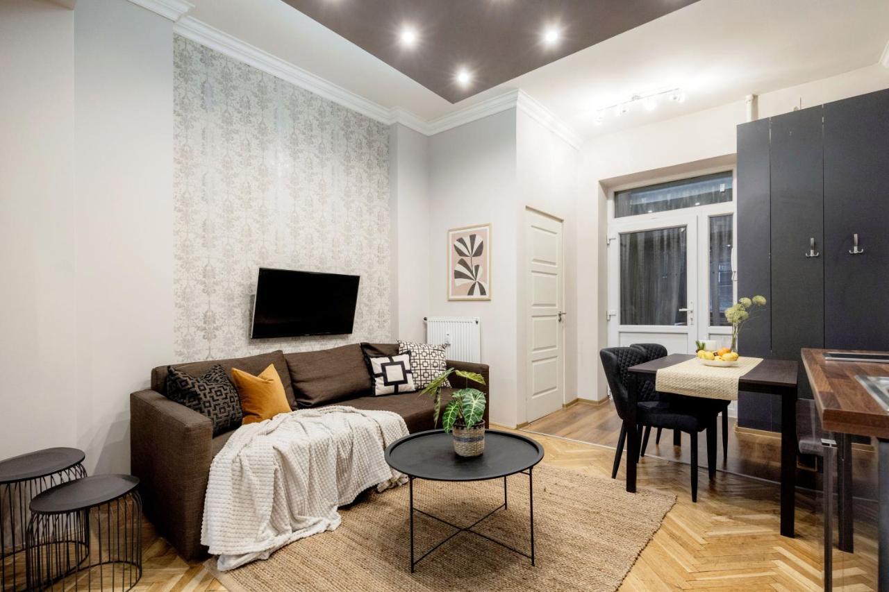 Apartamento Chill On The Screened Balcony-budapest Historic Landmarks Budapest