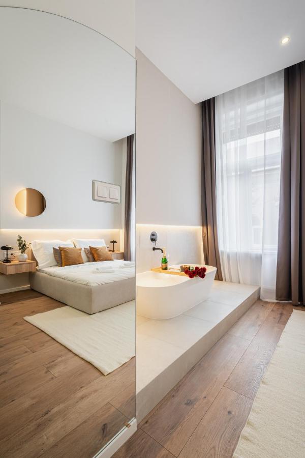 Boutique Suites, Location By Bqa Apartment *