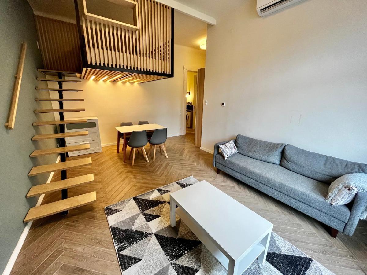 Apartment A96 *