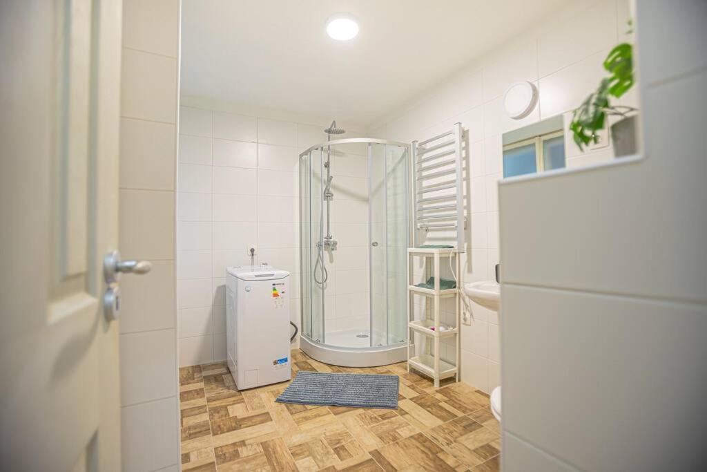 Center Budapest, Akacfa Street Apartment