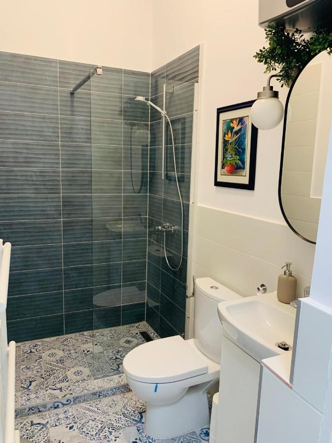 Margaret Boulevard - With Balcony Apartamento
