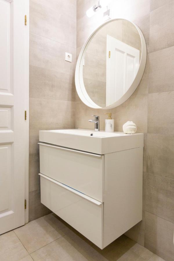Luxury 3bedrm 2bathrm With Danube River View Budapest