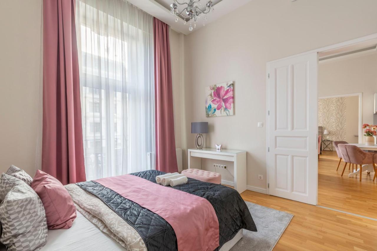 Luxury 3bedrm 2bathrm With Danube River View * Budapest