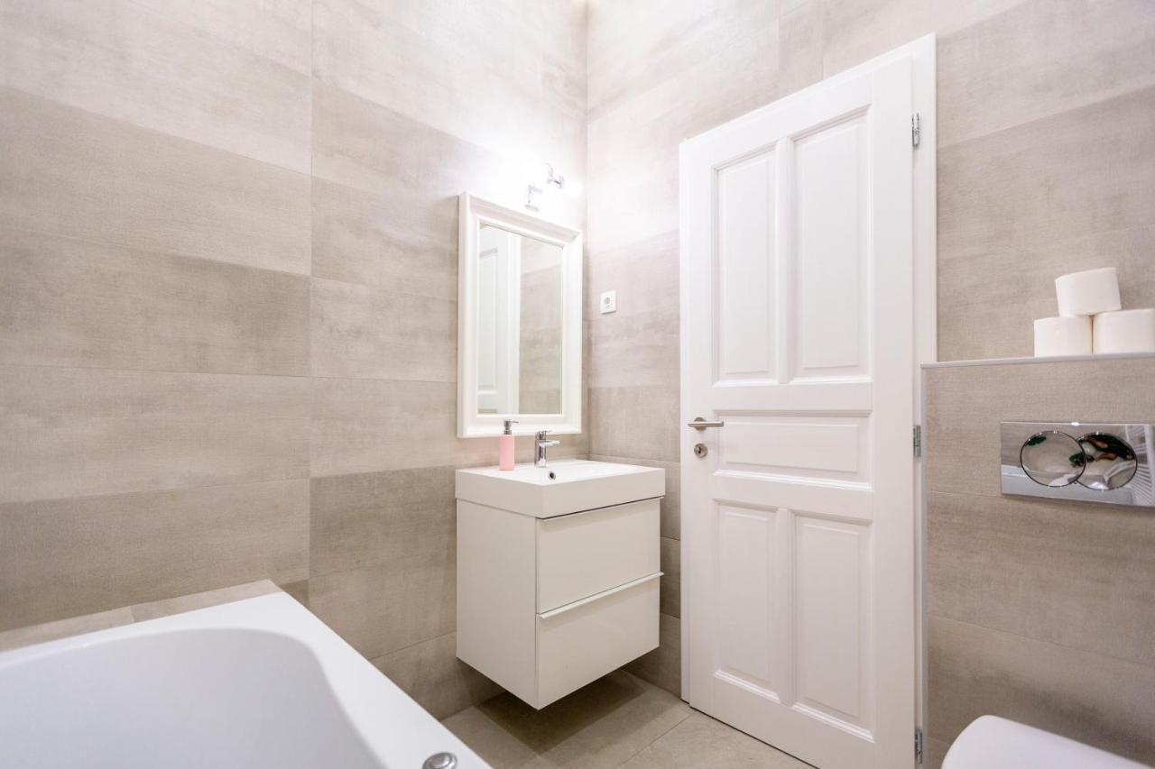 Luxury 3bedrm 2bathrm With Danube River View Budapest