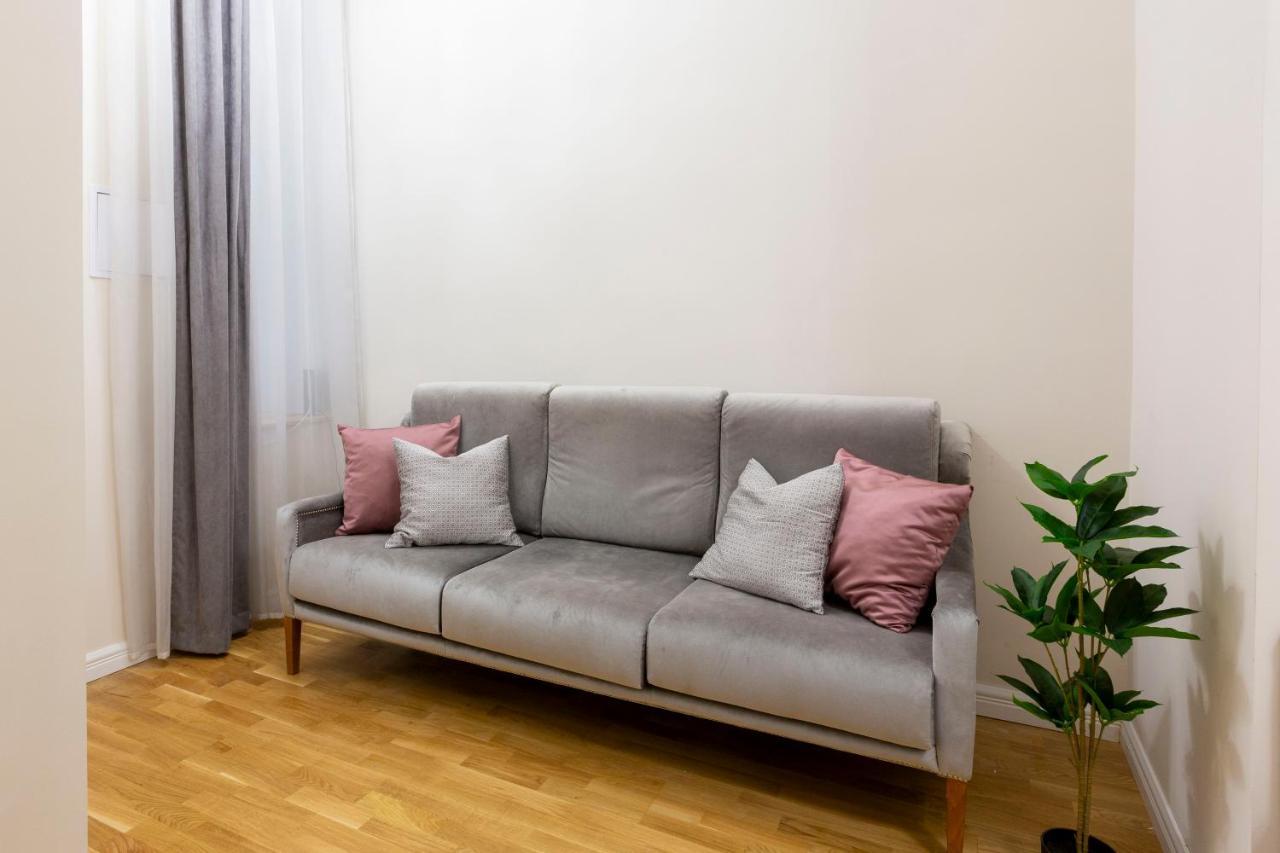 Luxury 3bedrm 2bathrm With Danube River View Appartement