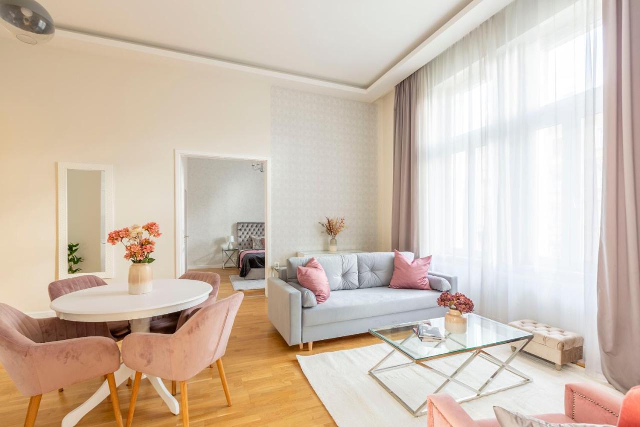 Luxury 3bedrm 2bathrm With Danube River View * Budapest