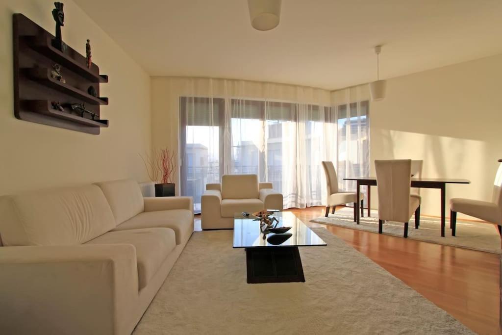 Apartment King's Court - Centre -free Garage *