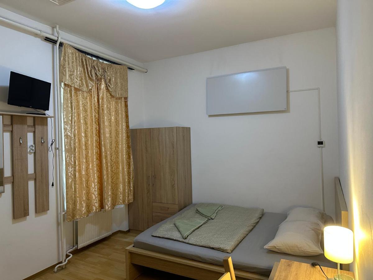 Kecskemeti * Budapest