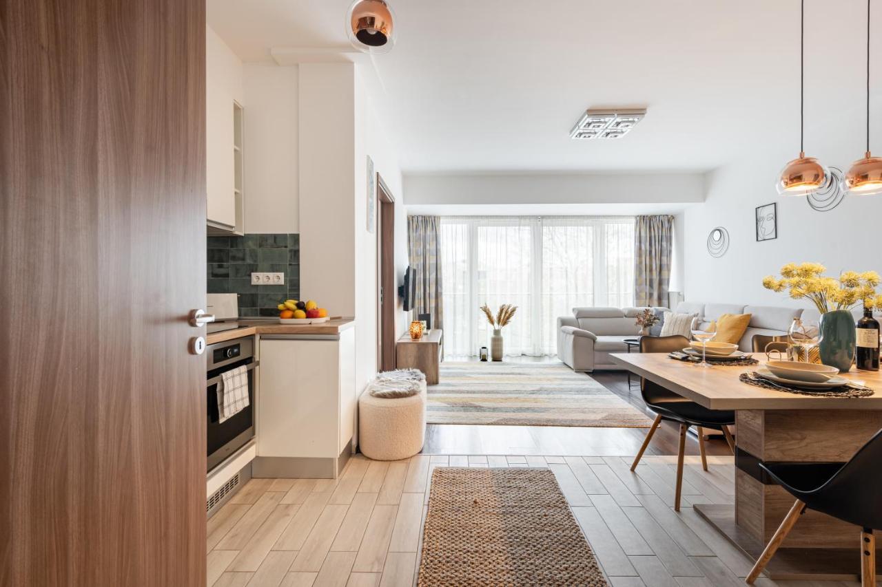Premier Pest Side Apartment