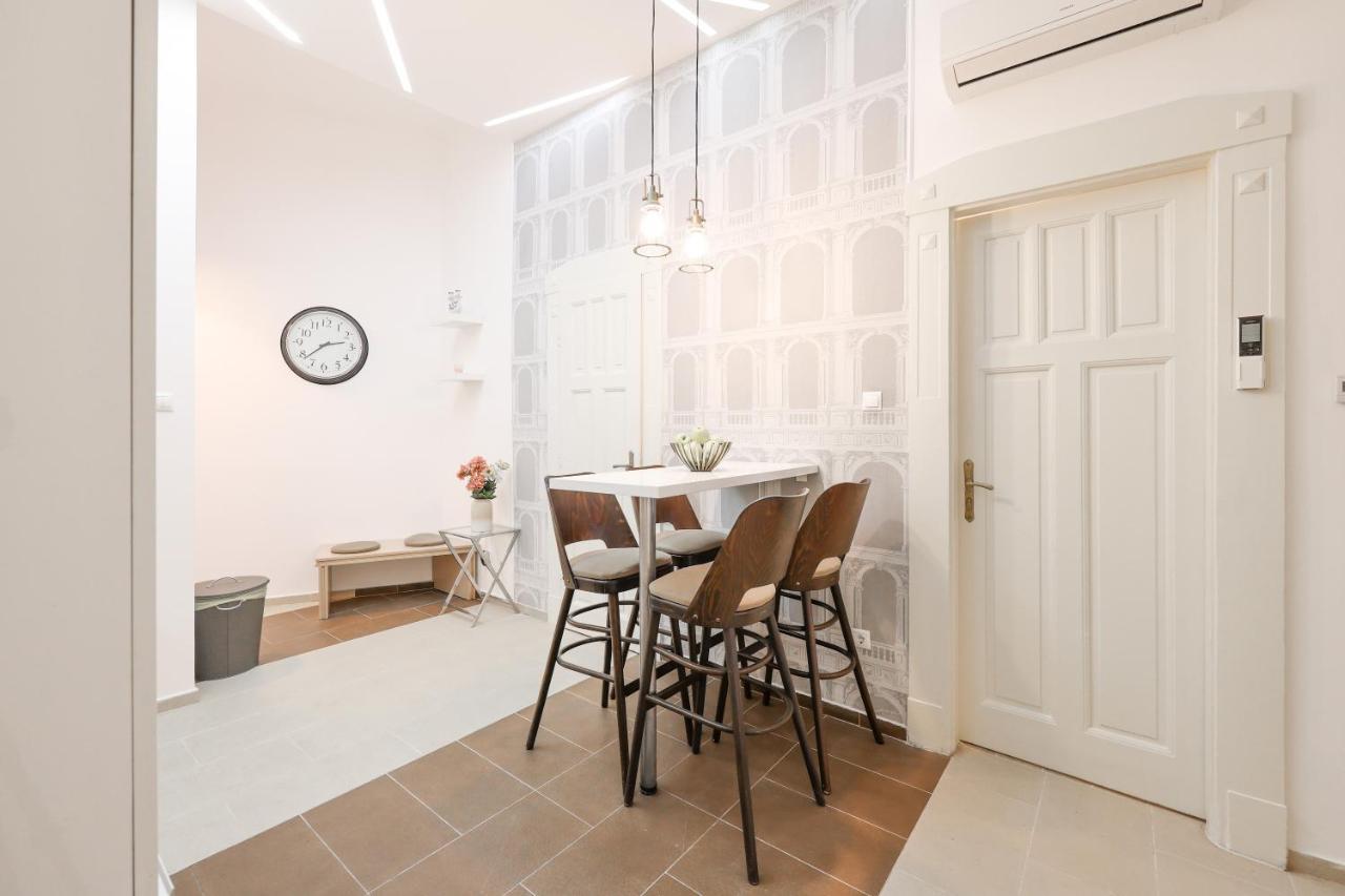 Deluxe With 4bedrm 2 Bathrm Apartmán Budapešť