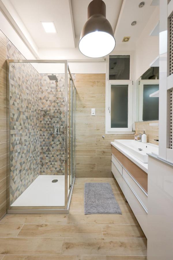 Apartmán Deluxe With 4bedrm 2 Bathrm