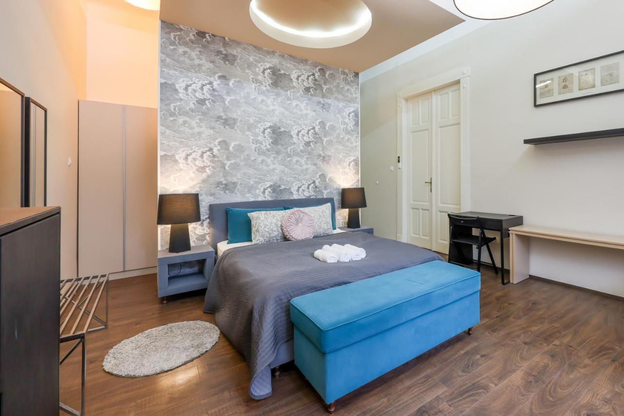 Deluxe With 4bedrm 2 Bathrm Budapešť