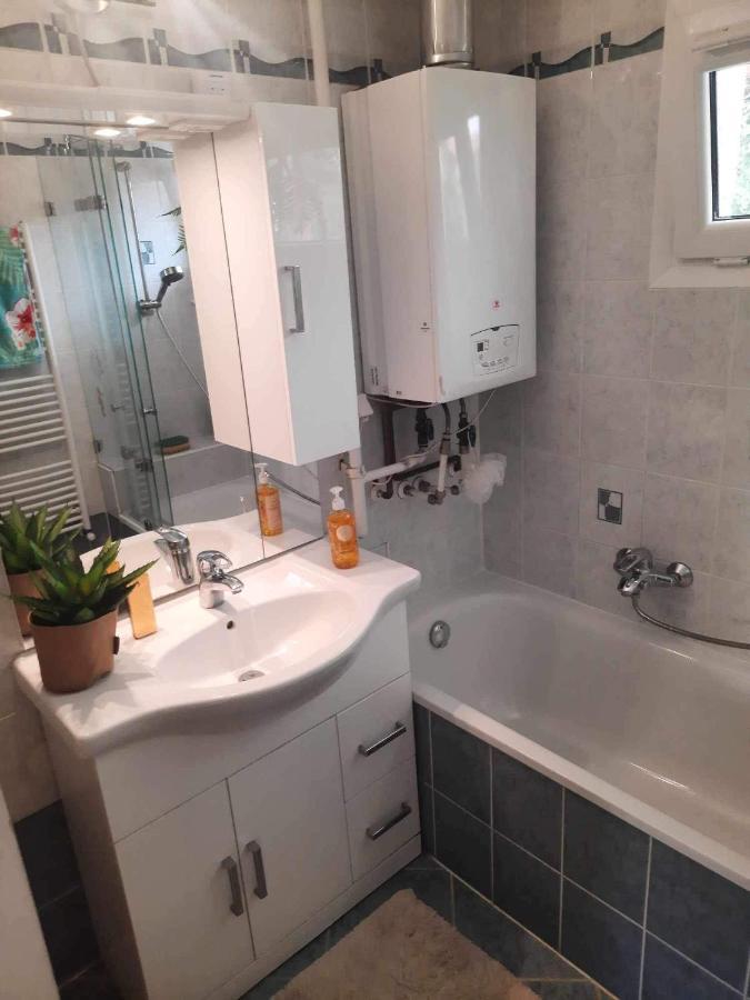 Luxury Suny Flat With Excellent Location Appartamento Budapest