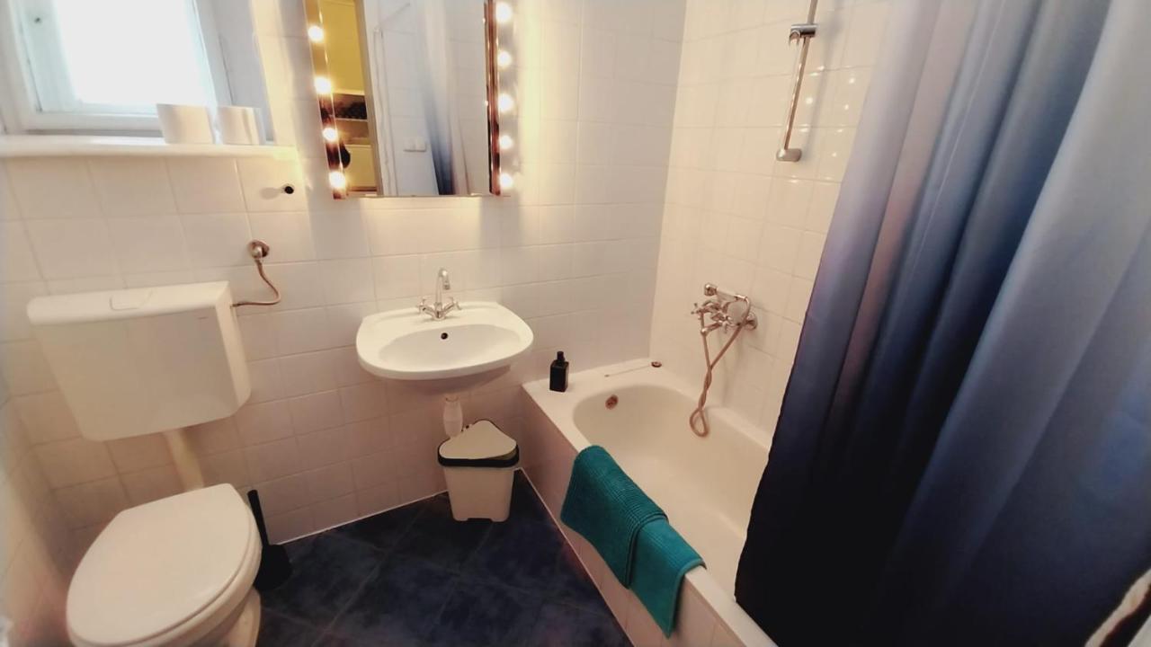 Appartamento For Long-term, Budget! Szondi Budapest