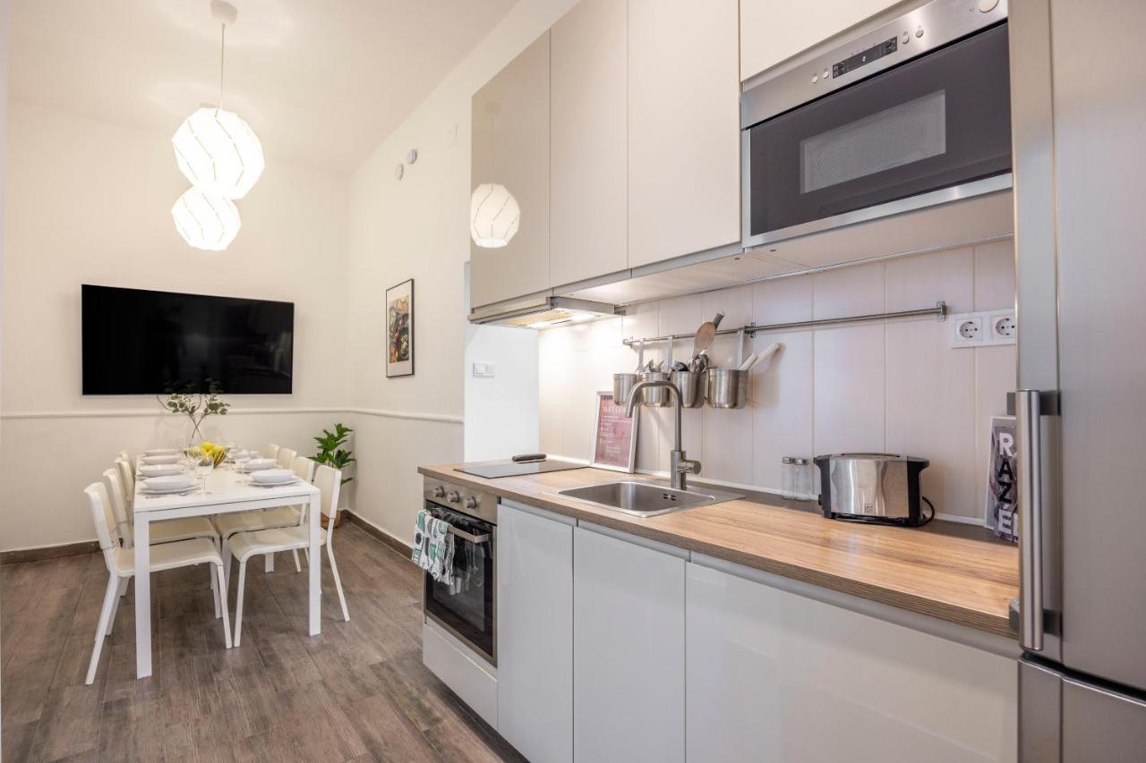 Grand With 5bedrm 2bathroom Apartamento Budapest
