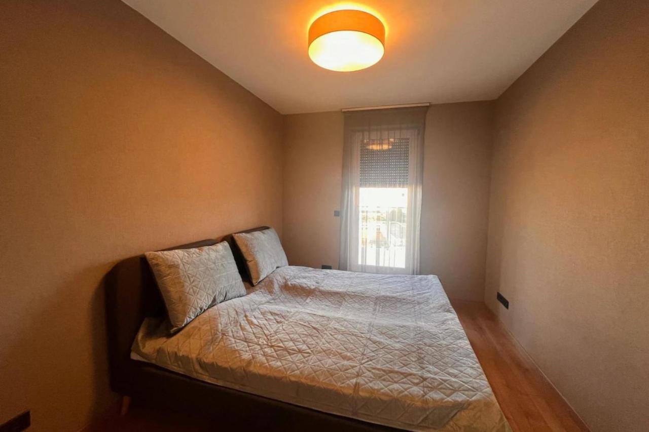 Glamorous In Budapest, Hungary Apartment *