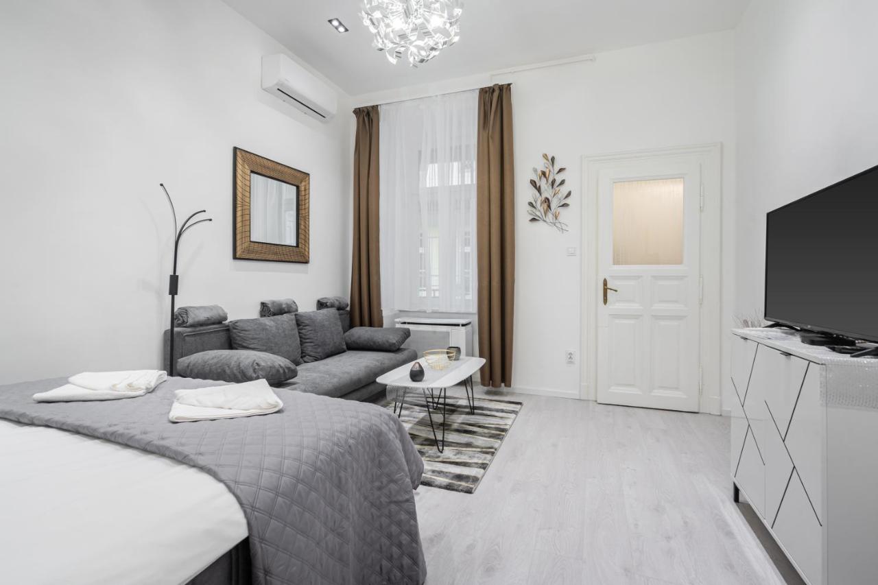 Stellar Dwell Budapest