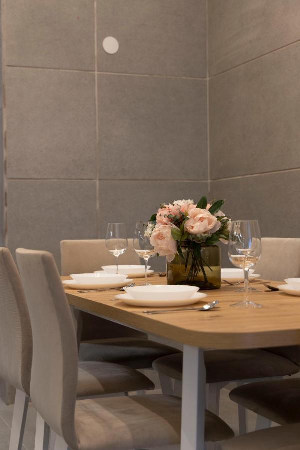 Apartamento Luxurious & Spacious With Balcony *