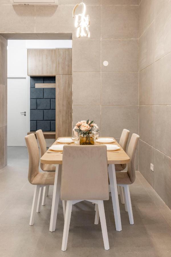 Luxurious & Spacious With Balcony Apartamento *