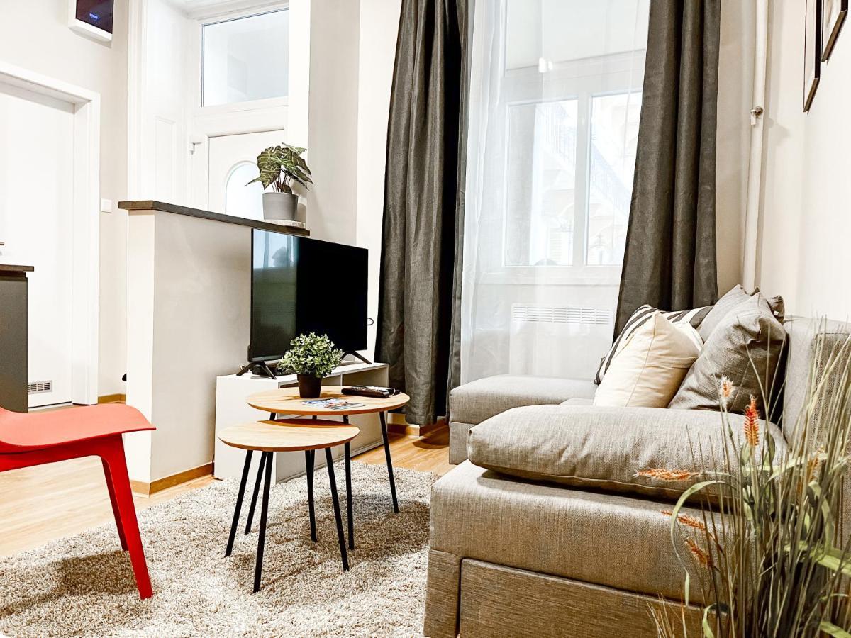 Apartment T32 Modern