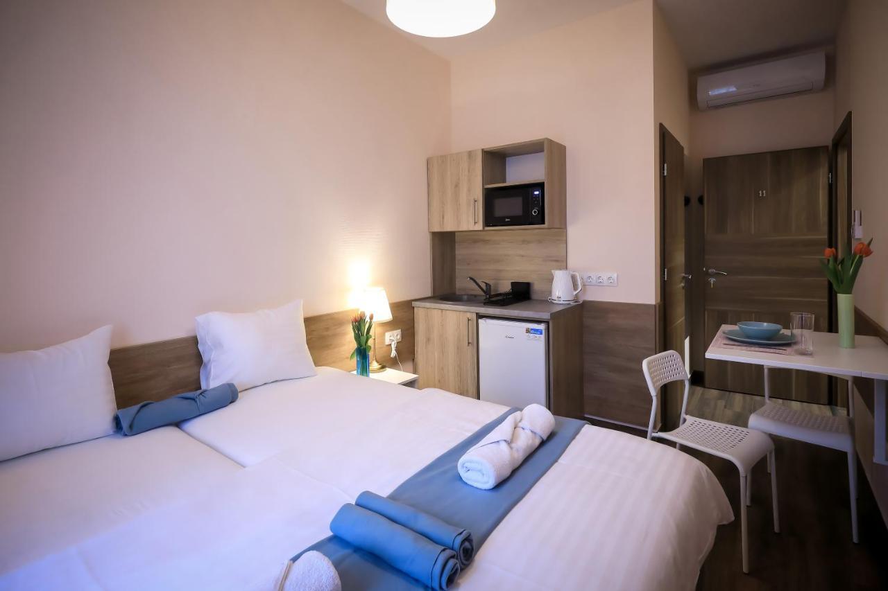 Penzión pre hostí East Station Comfort *