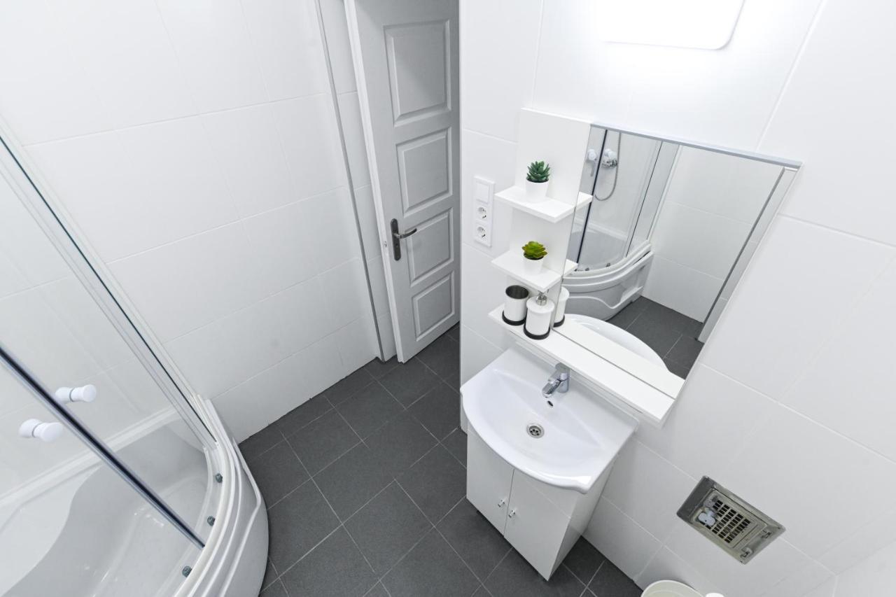 Charming In Damjanich Str., Lucas Apartament